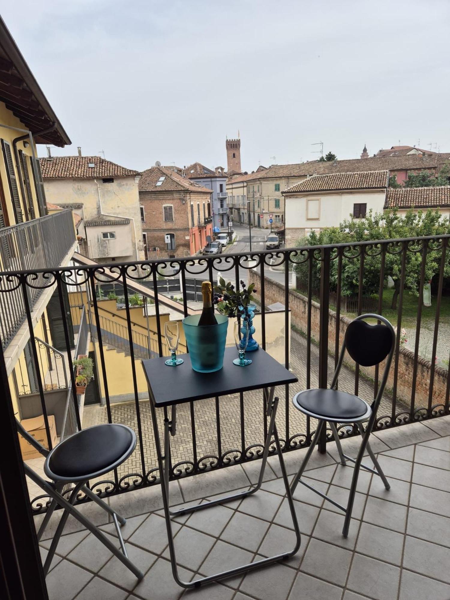Appartement Nonnos Panorama à Nizza Monferrato Extérieur photo