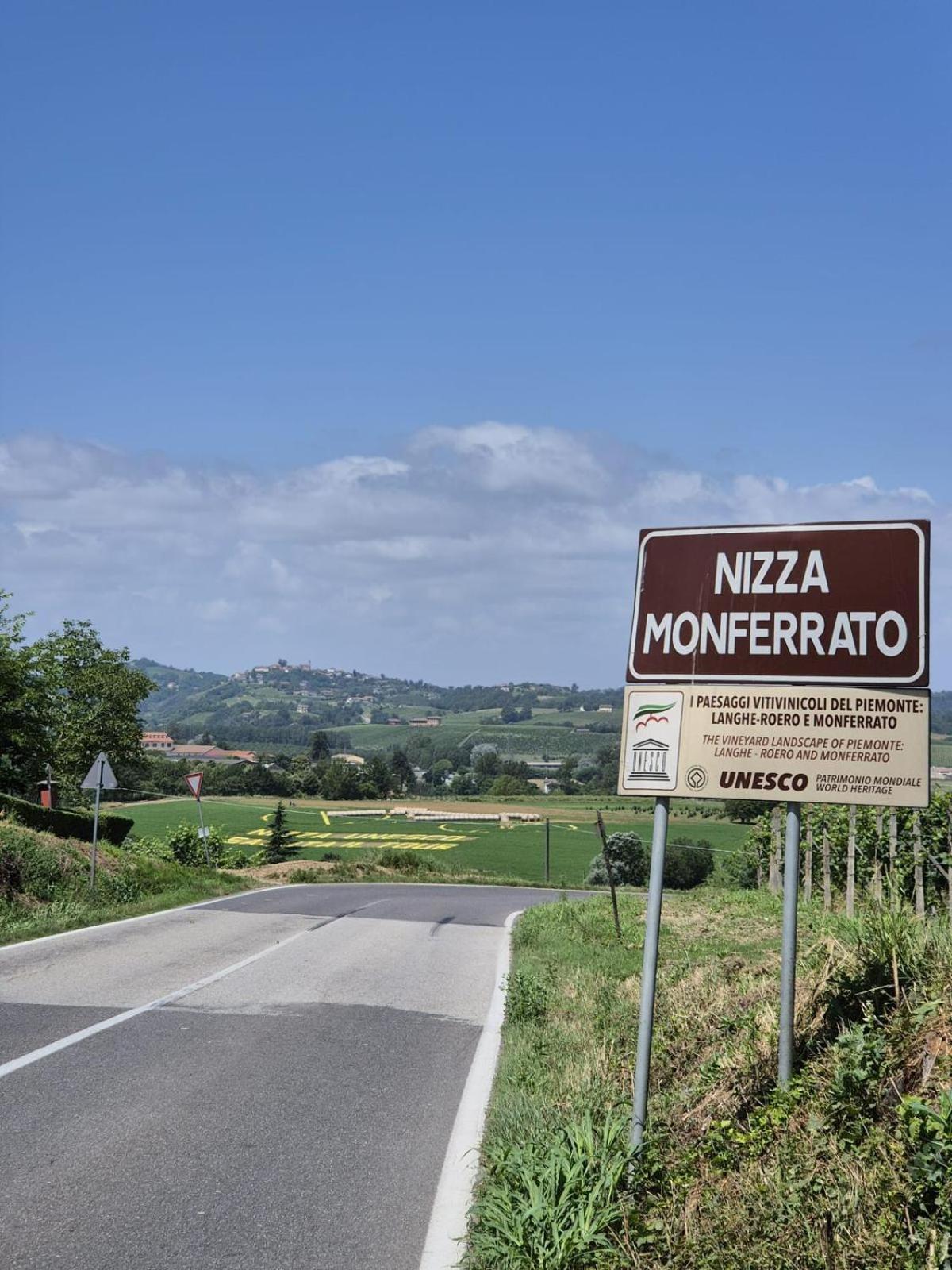 Appartement Nonnos Panorama à Nizza Monferrato Extérieur photo